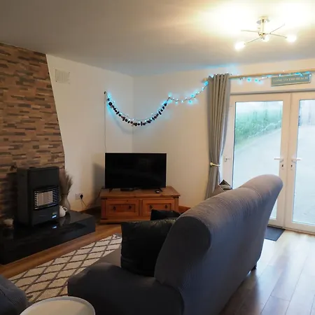 Hill View House